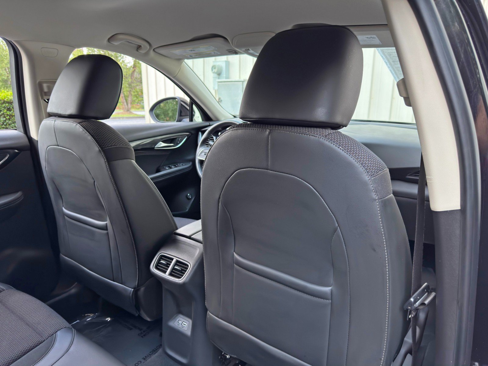 Used 2022 Buick Envision Preferred FWD image 36