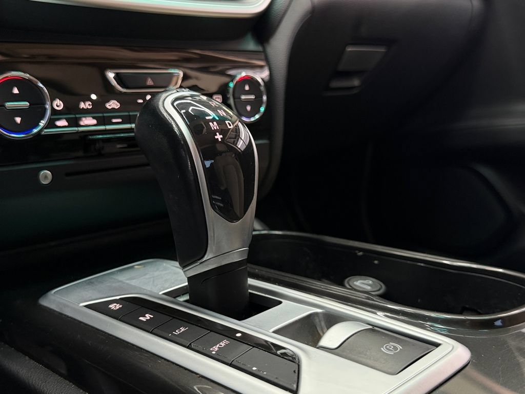 Used 2016 Maserati Ghibli RWD image 21