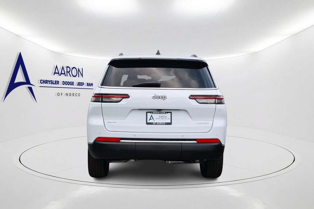 New 2026 Jeep Grand Cherokee L Laredo w/ Trailer Tow Package AWD/4WD image 3