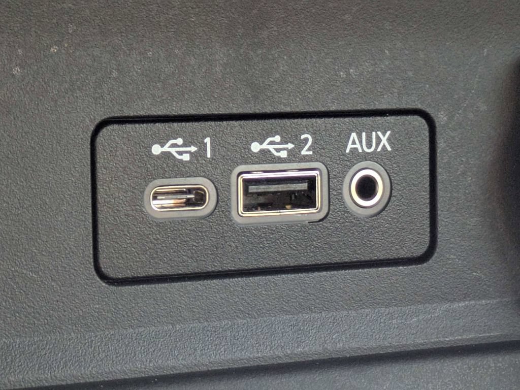 Used 2025 Nissan Sentra SV w/ SV Premium Package FWD image 21