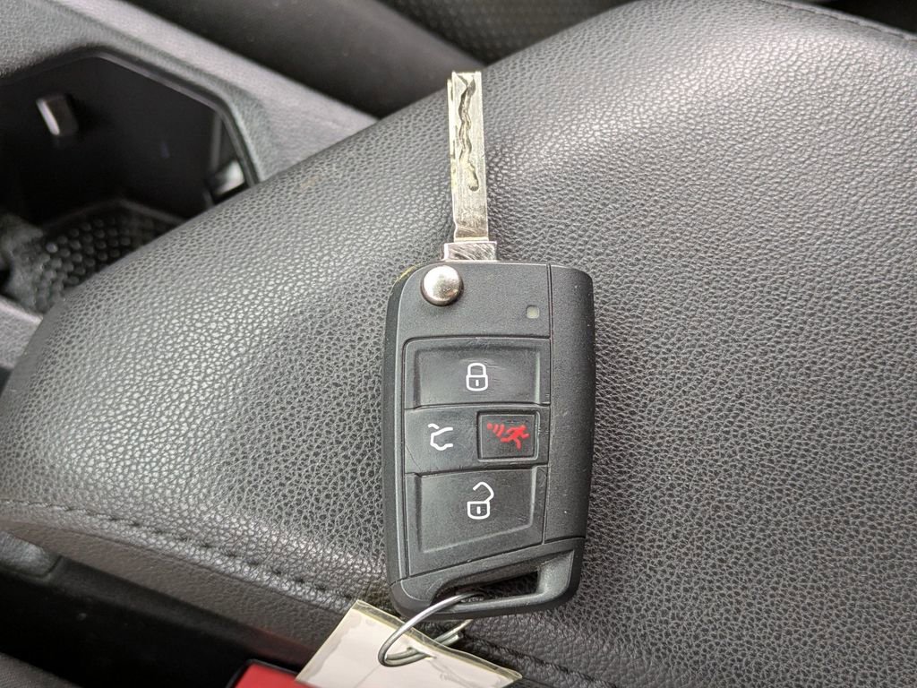 Used 2021 Volkswagen Jetta S w/ Driver Assistance Package image 25