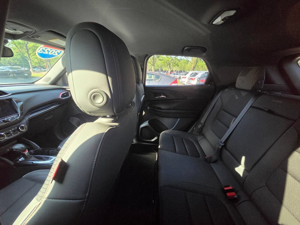 Used 2023 Chevrolet TrailBlazer RS w/ Convenience Package FWD image 10