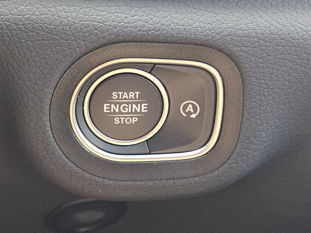 Certified 2026 Mercedes-Benz GLS 450 4MATIC image 39