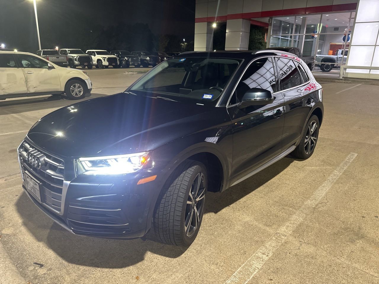 Used 2018 Audi Q5 2.0T Premium Plus w/ Premium Plus Package image 1