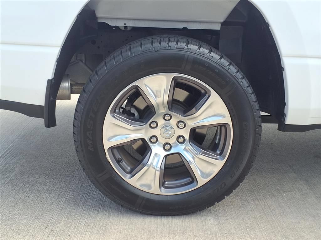 Used 2023 RAM 1500 Laramie AWD/4WD image 11