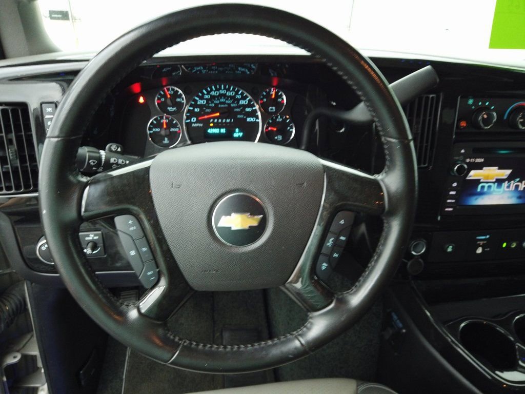 Used 2020 Chevrolet Express 2500 Extended w/ Enhanced Convenience Package image 24