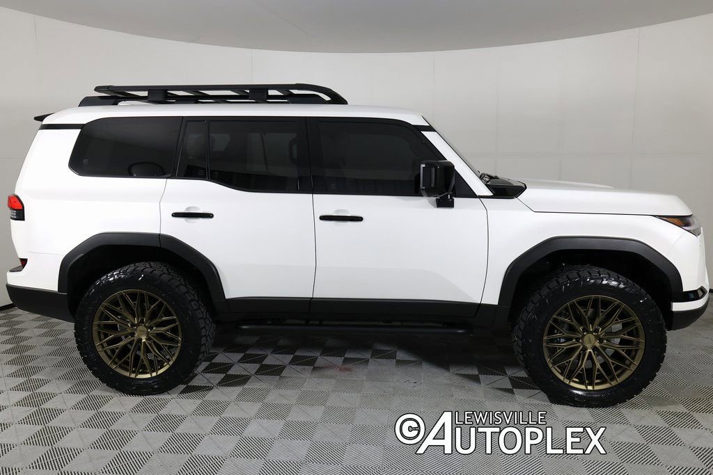 Used 2024 Lexus GX 550 AWD/4WD image 4