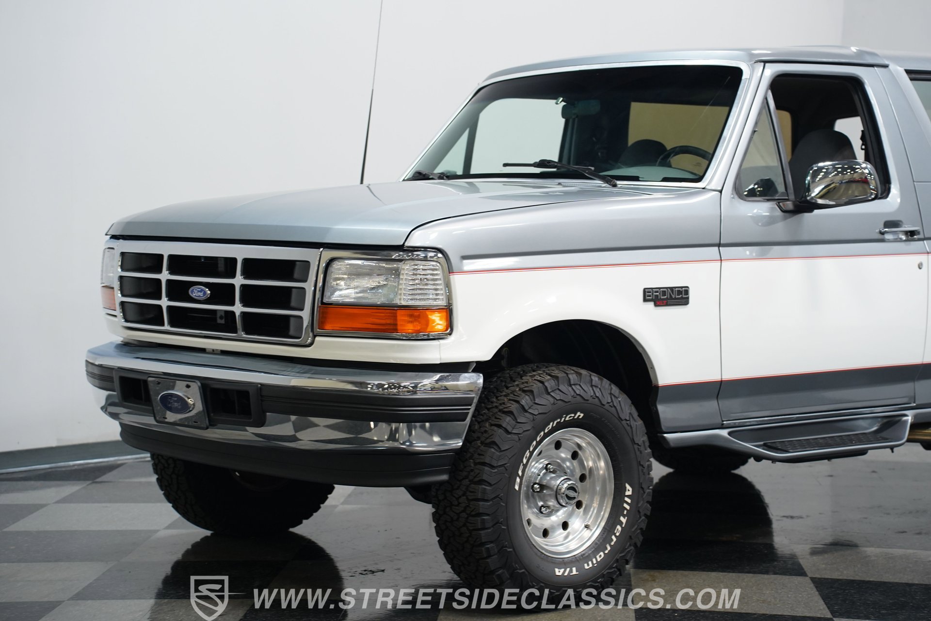 Used 1995 Ford Bronco XLT image 18