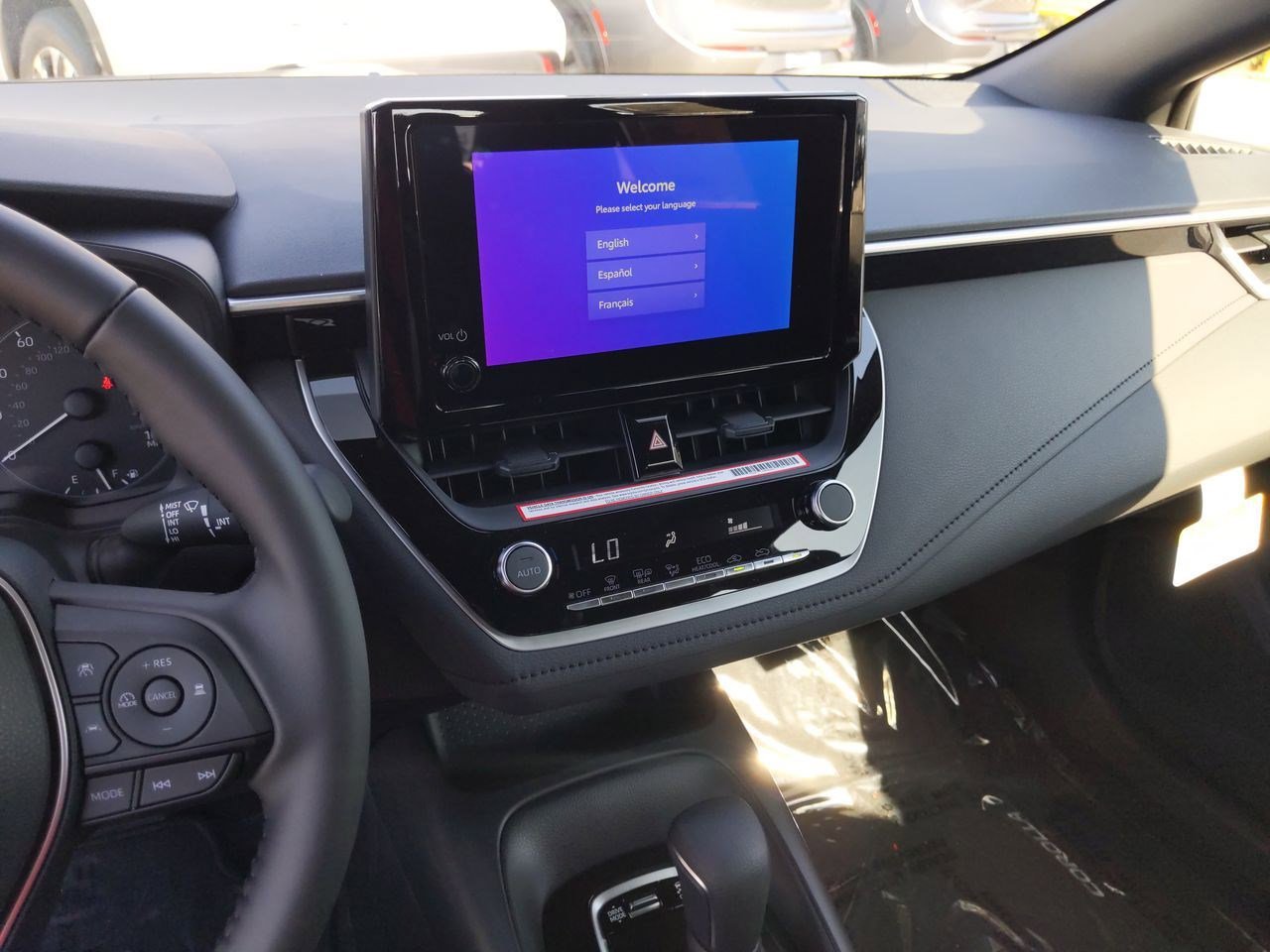 Used 2023 Toyota Corolla SE w/ SE Premium Package image 11