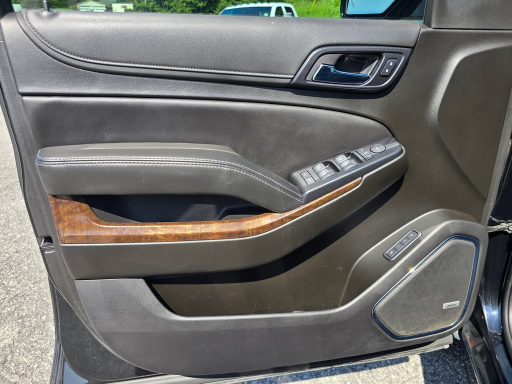 Used 2020 Chevrolet Suburban LT RWD image 43