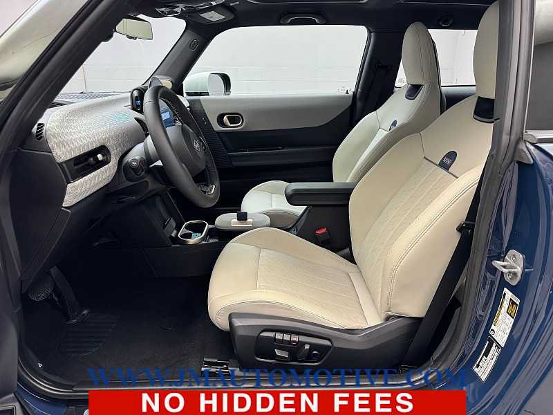 Used 2025 MINI Cooper 2-Door Hardtop FWD image 13