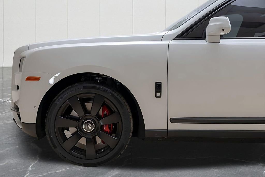 Used 2023 Rolls-Royce Cullinan image 7