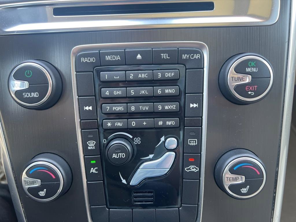 Used 2014 Volvo XC60 T6 AWD/4WD image 24