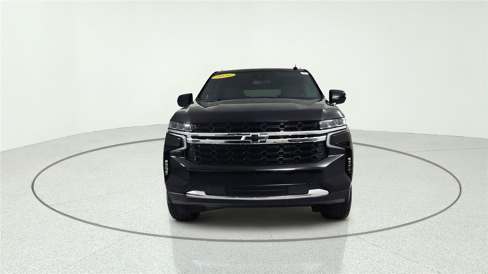 Used 2024 Chevrolet Tahoe LS AWD/4WD image 2
