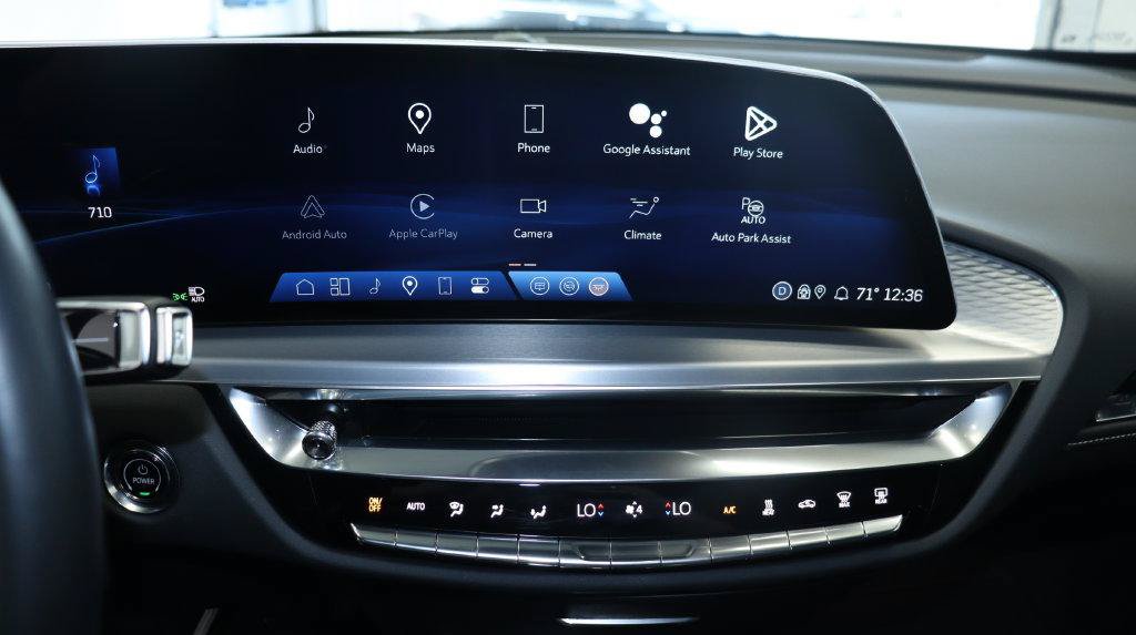 Certified 2024 Cadillac Lyriq Luxury AWD/4WD image 24