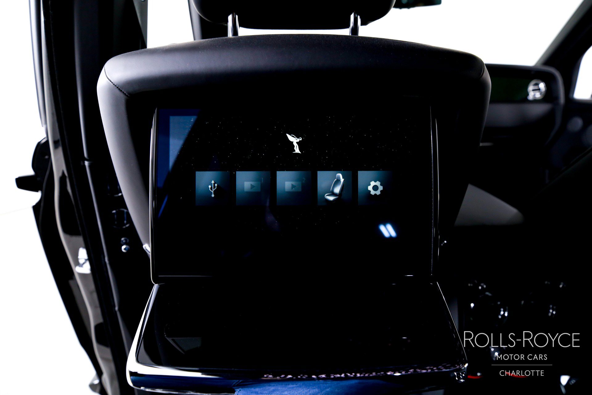 Used 2026 Rolls-Royce Cullinan image 19