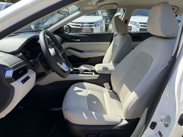 Used 2024 Nissan Altima 2.5 SV FWD image 16
