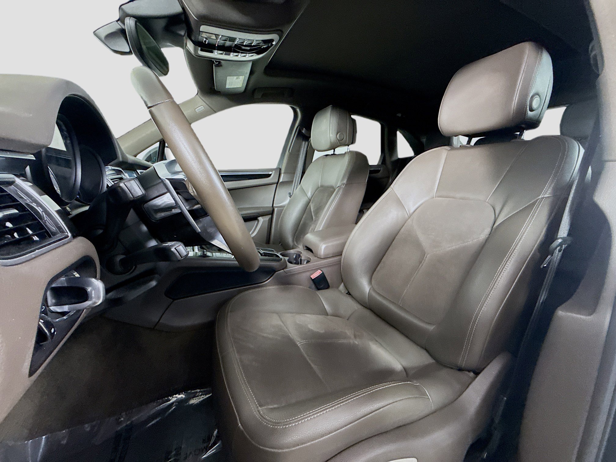 Used 2017 Porsche Macan S image 22