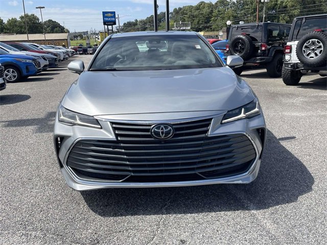 Used 2020 Toyota Avalon Limited image 10