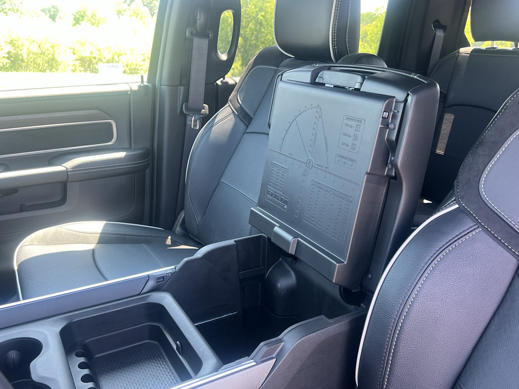 New 2026 RAM 2500 Laramie AWD/4WD image 18