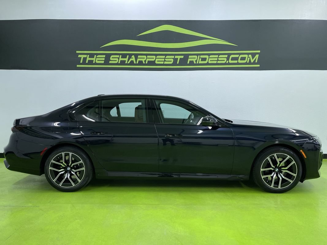 Used 2023 BMW 760i xDrive AWD/4WD image 11