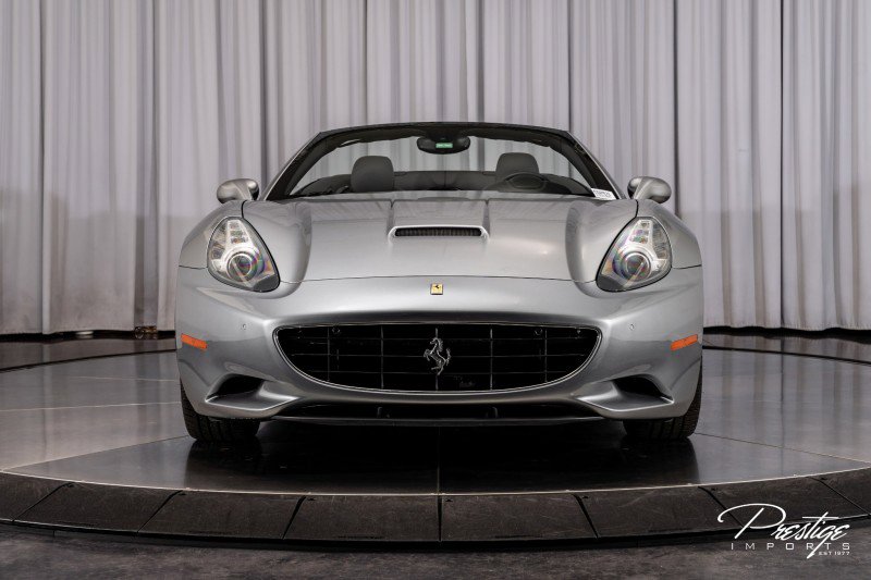 Used 2014 Ferrari California image 4