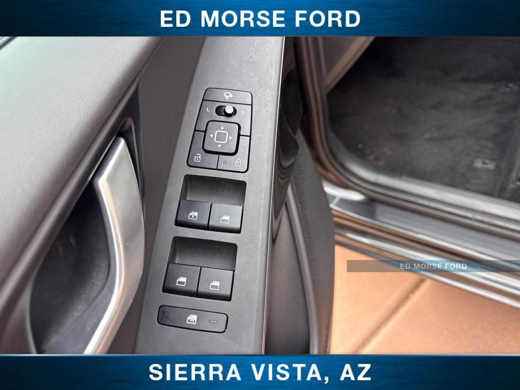 Certified 2025 Kia Niro EX Touring FWD image 15