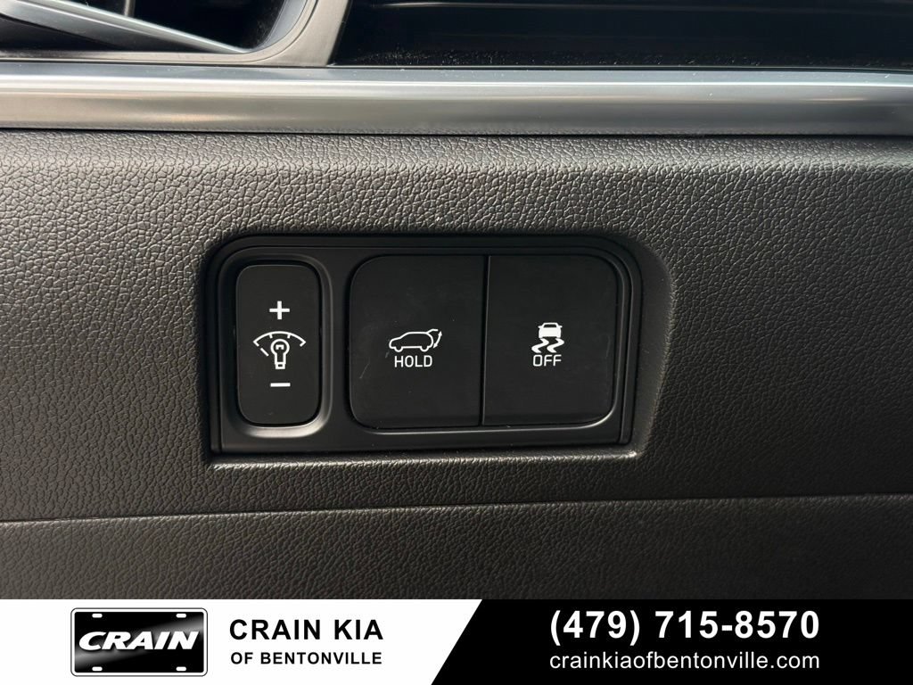 Certified 2025 Kia Sorento SX FWD image 13