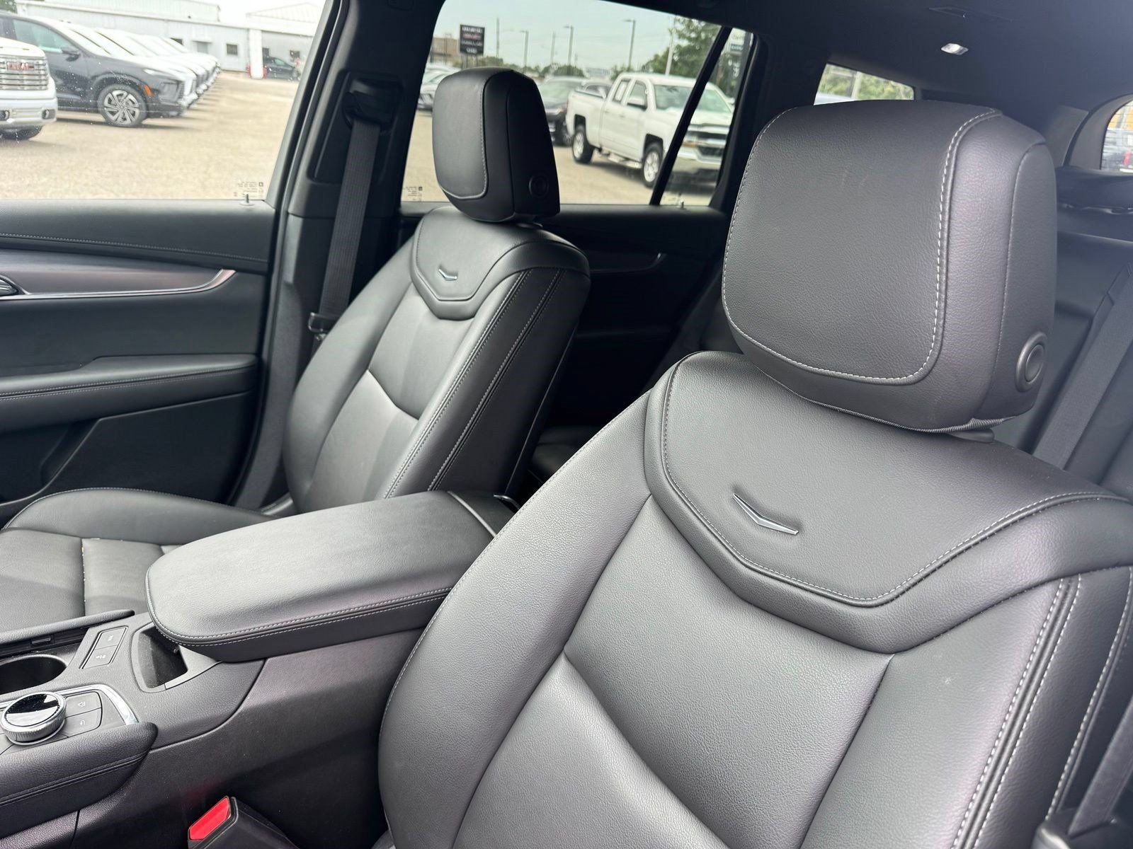 Certified 2024 Cadillac XT6 Luxury w/ LPO, Floor Liner Package AWD/4WD image 25