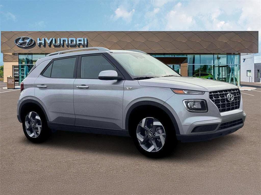 Certified 2026 Hyundai Venue SEL FWD image 10