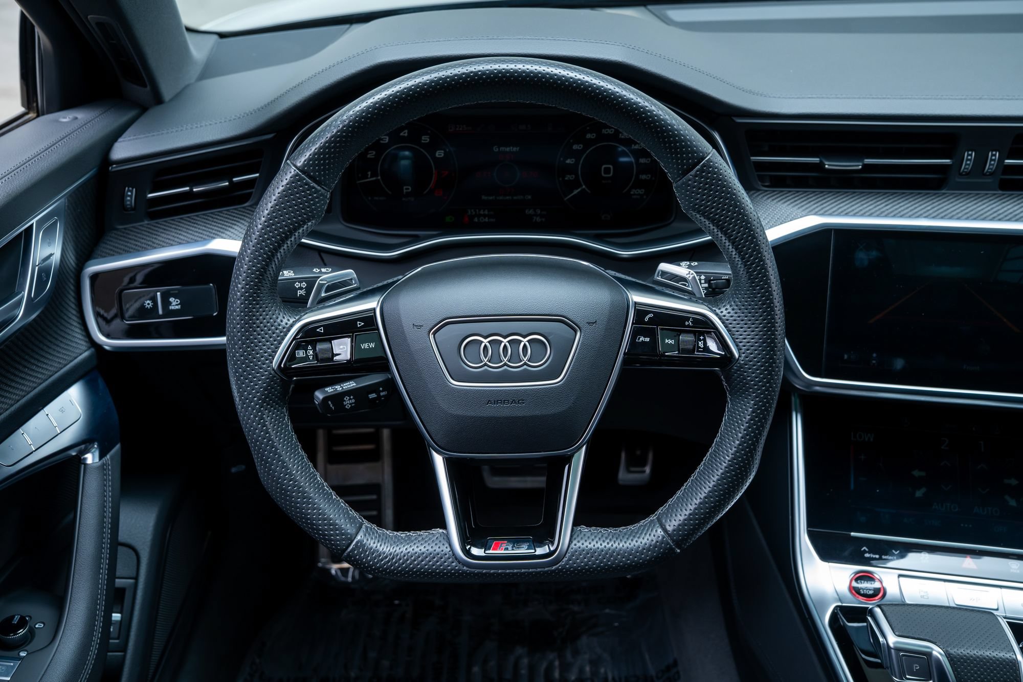 Used 2024 Audi RS 6 performance AWD/4WD image 12