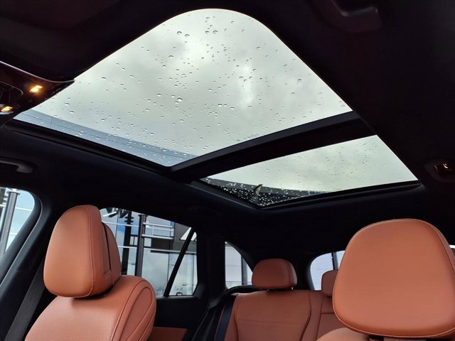 Used 2025 Mercedes-Benz GLC 300 image 15