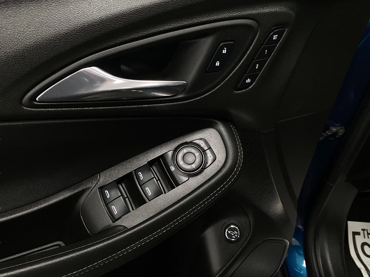 Used 2021 Buick Encore GX Essence image 29