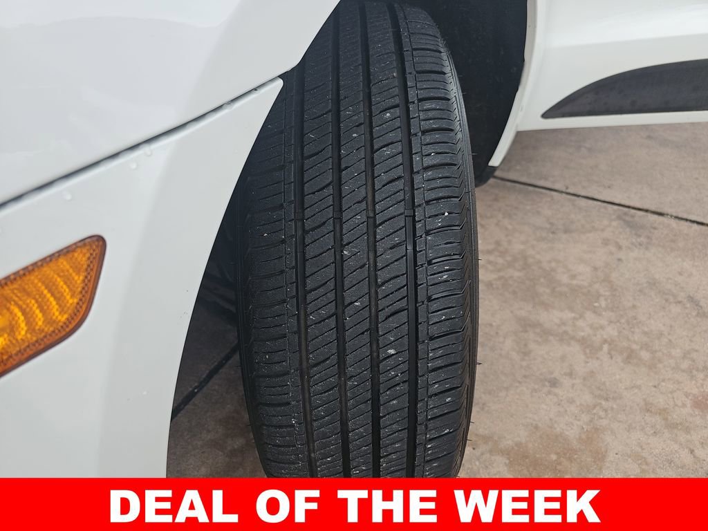 Used 2021 Porsche Macan AWD/4WD image 35