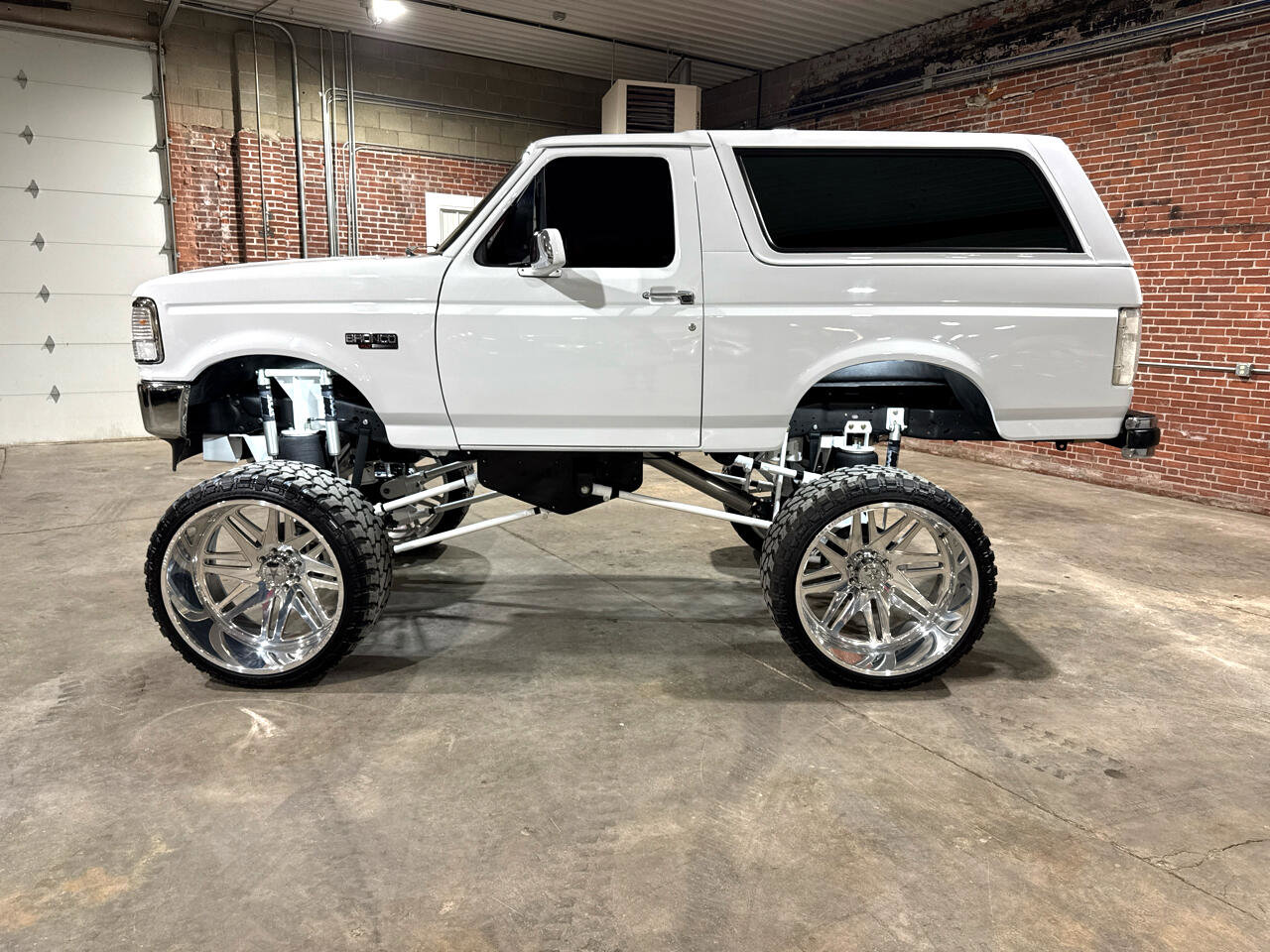 Used 1994 Ford Bronco XLT image 15