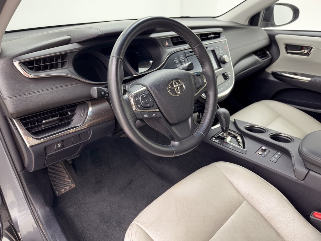 Used 2016 Toyota Avalon XLE FWD image 4