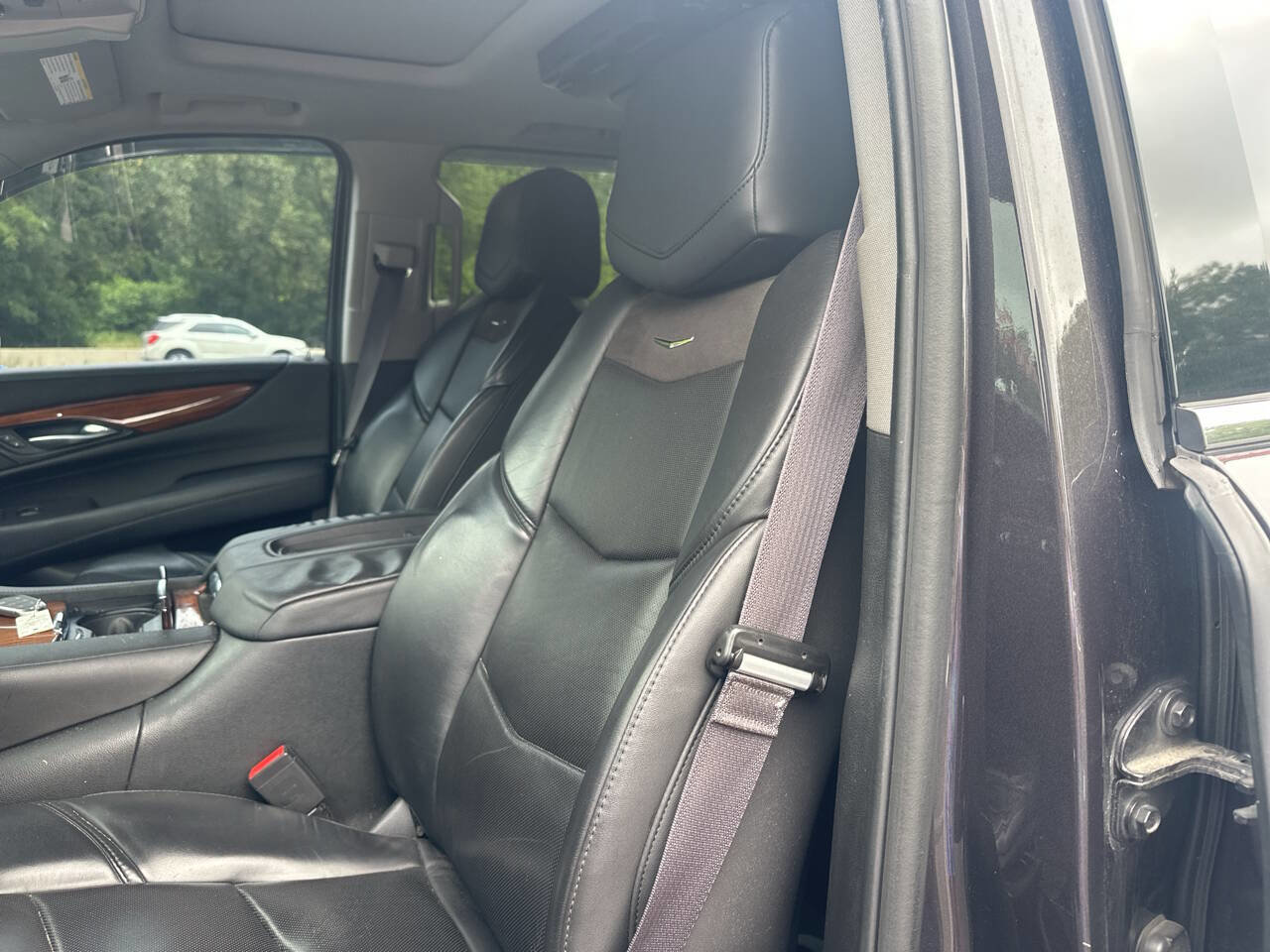 Used 2015 Cadillac Escalade ESV Luxury image 17