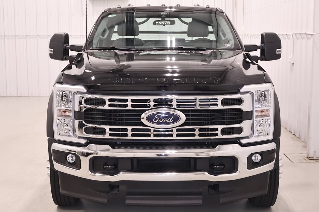Certified 2025 Ford F550 4x4 Regular Cab Super Duty image 5