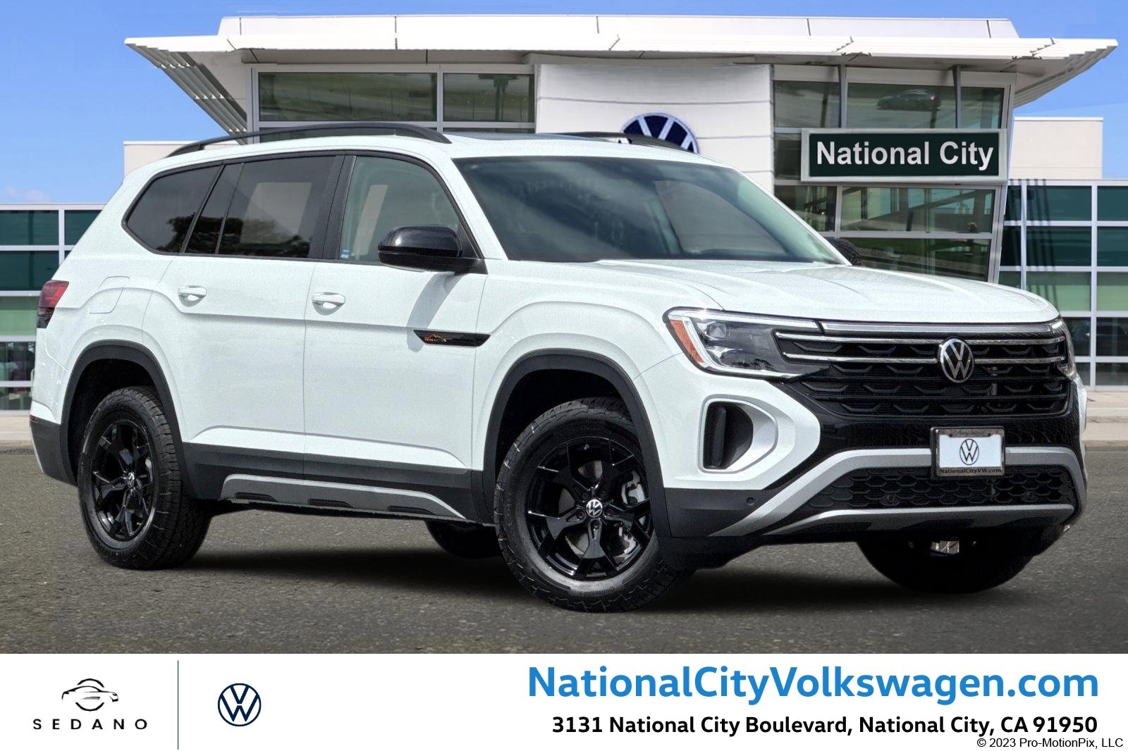 New 2025 Volkswagen Atlas Peak Edition SE image 1