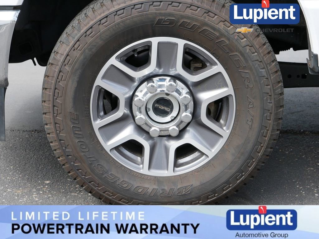 Used 2024 Ford F350 Lariat image 12