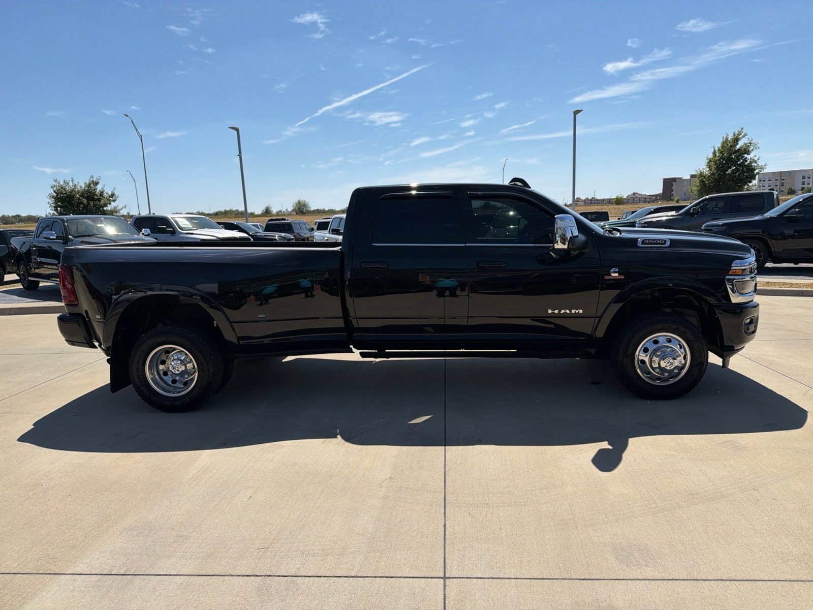 Used 2026 RAM 3500 Longhorn AWD/4WD image 6
