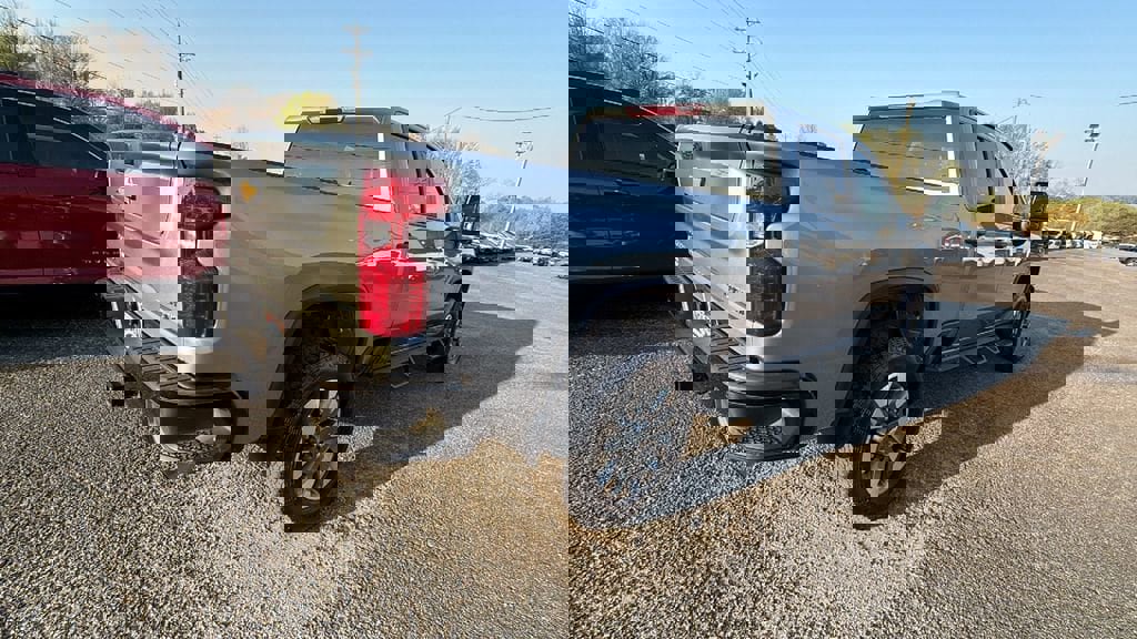 Certified 2024 Chevrolet Silverado 2500 Custom w/ Custom Value Package image 5