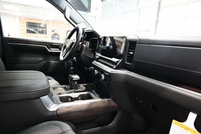 New 2026 GMC Sierra 1500 SLT w/ SLT Premium Plus Package image 16