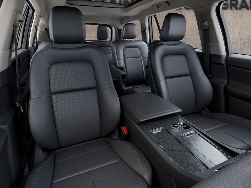 New 2027 Lincoln Aviator AWD w/ Jet Appearance Package image 10