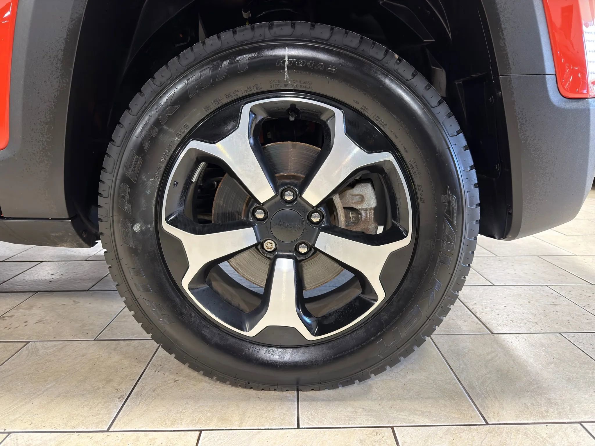Used 2019 Jeep Renegade Trailhawk AWD/4WD image 35