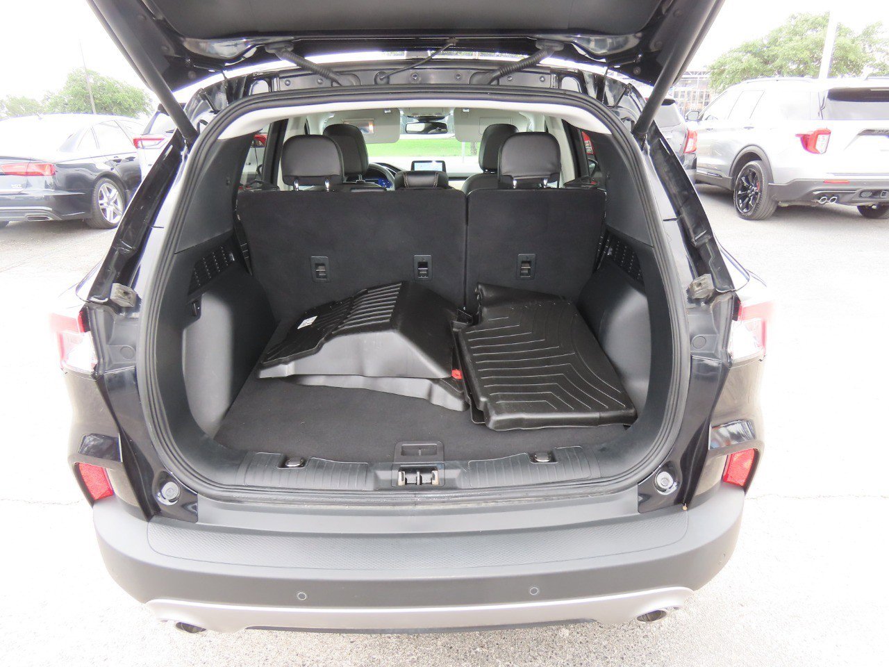 Certified 2022 Ford Escape Titanium w/ Titanium Elite Package FWD image 14