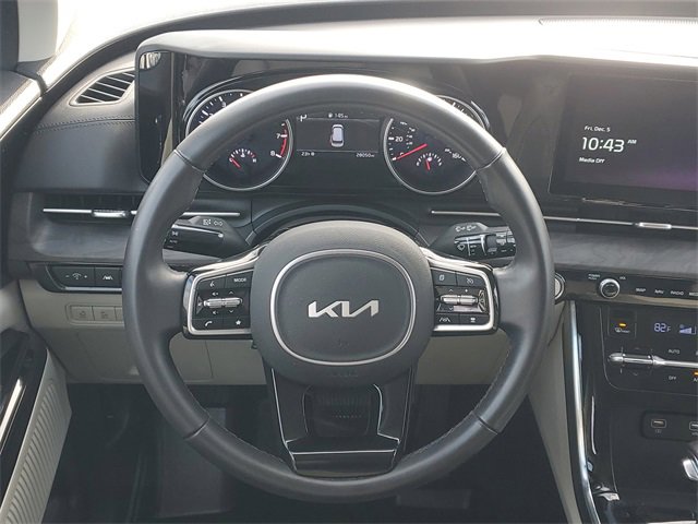 Certified 2023 Kia Carnival EX image 14