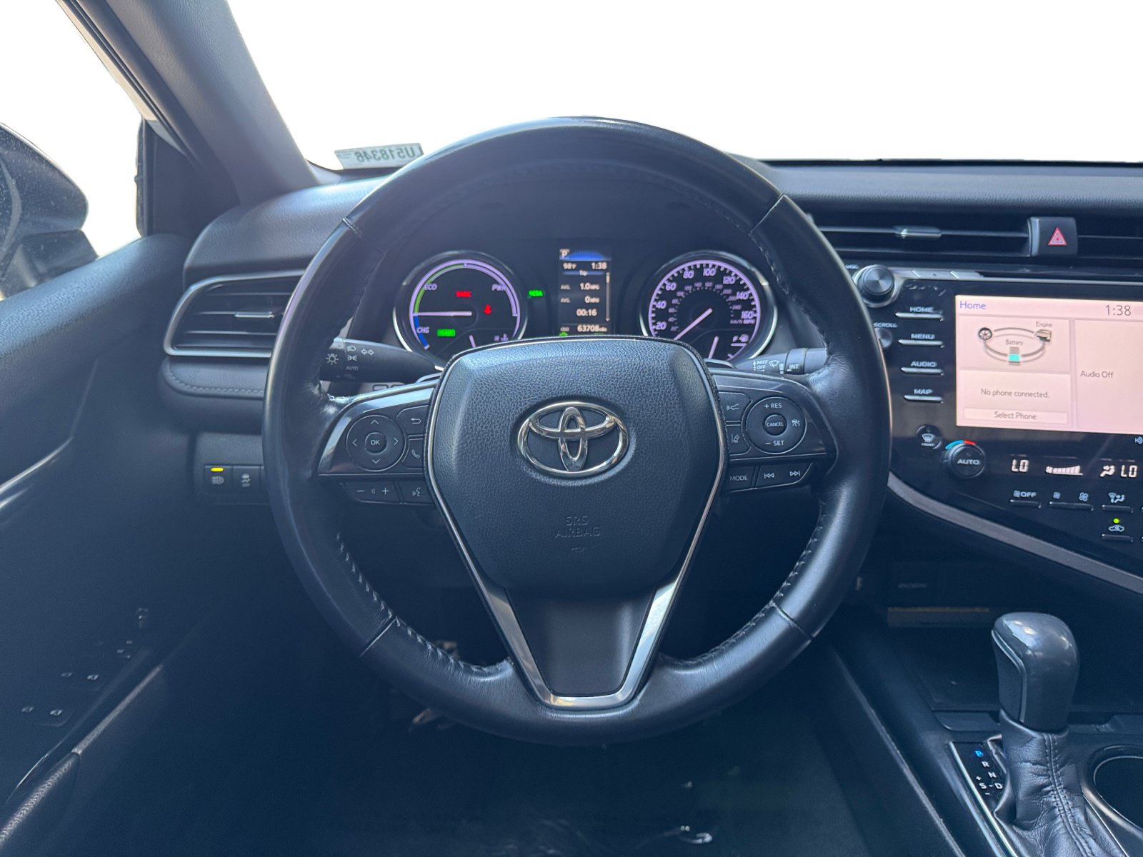 Used 2020 Toyota Camry SE w/ Sunroof Package FWD image 12
