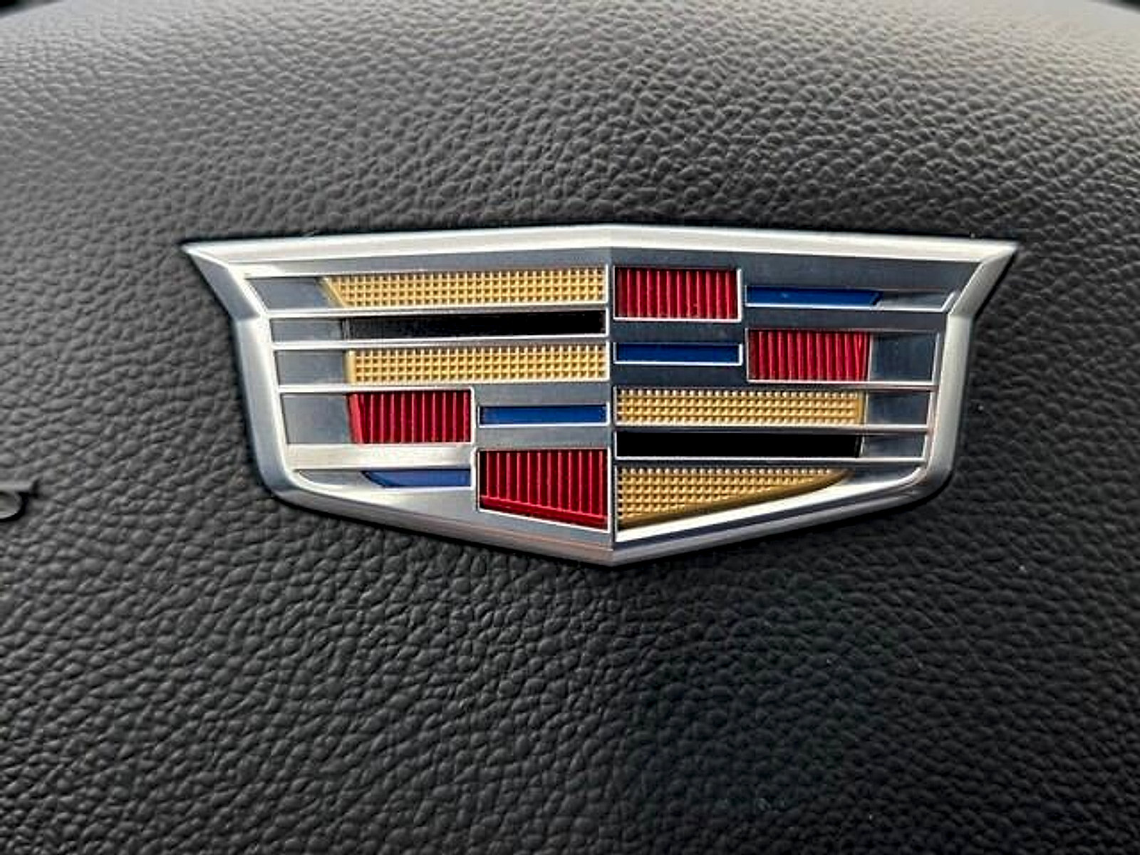 Used 2022 Cadillac XT4 Premium Luxury w/ Enhanced Visibility Package FWD image 24