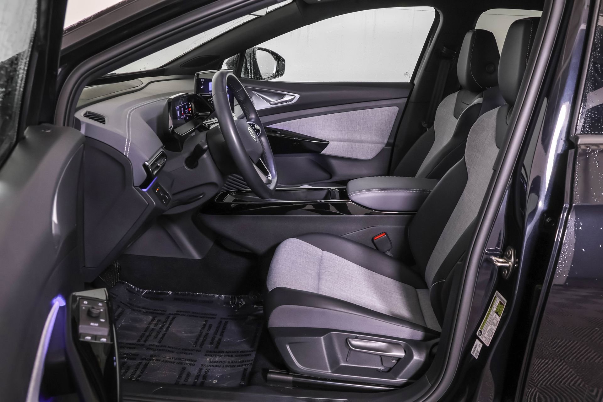 Used 2023 Volkswagen ID.4 2WD image 6